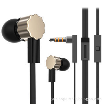 Good Selling Golden Plug Earphones, Premium Sound Quality, Compact Size and Sleek Design